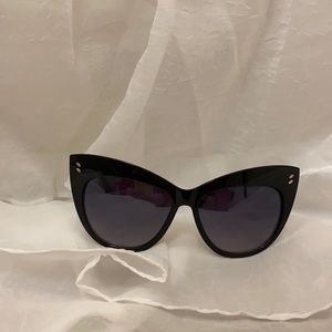 Black big cat eye sunglasses